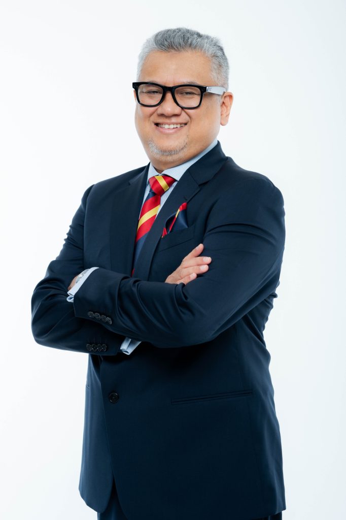 M Julian Hadi Husaini
